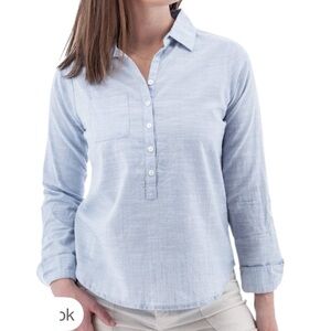 Aventura clothing light blue Devon popover top organic cotton size small